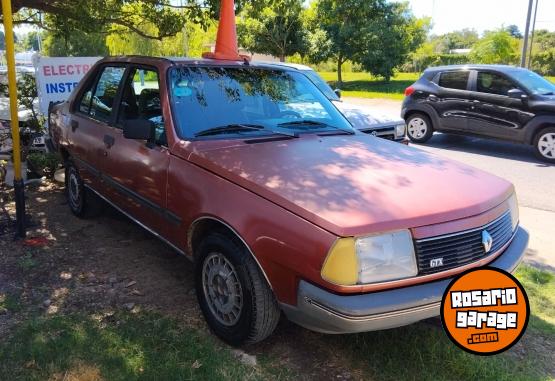 Autos - Renault 18 1988 GNC 300000Km - En Venta