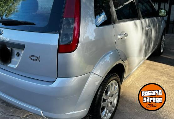 Autos - Ford Fiesta Ambiente Plus 2011 Nafta 161000Km - En Venta