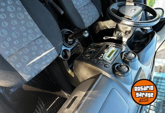 Autos - Ford Fiesta Ambiente Plus 2011 Nafta 161000Km - En Venta