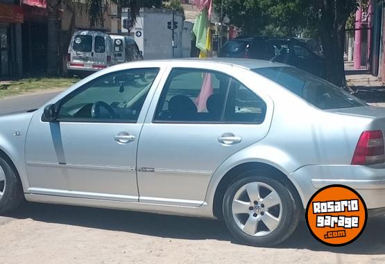 Autos - Volkswagen Bora 2006 Nafta 271000Km - En Venta