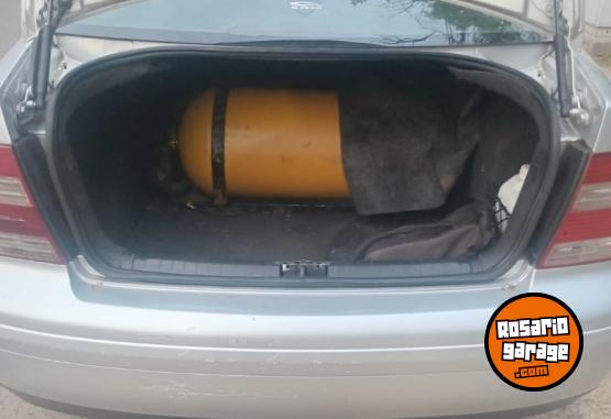 Autos - Volkswagen Bora 2006 Nafta 271000Km - En Venta