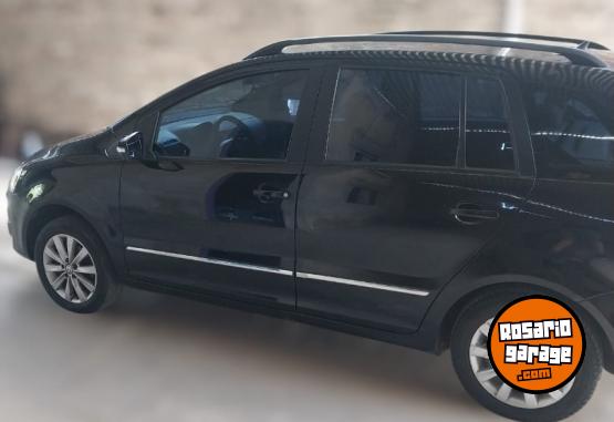 Autos - Volkswagen Sur�n Higline 2011 GNC 180000Km - En Venta