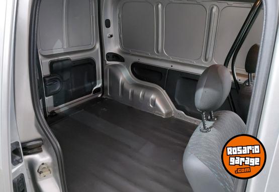 Utilitarios - Renault Kangoo 2017 Nafta 141000Km - En Venta