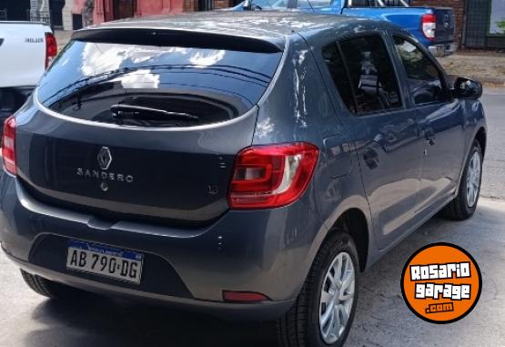 Autos - Renault Sandero 2017 Nafta 106000Km - En Venta