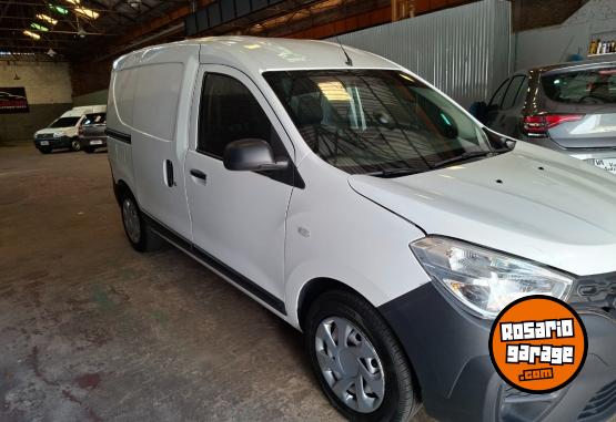 Utilitarios - Renault Kangoo confort sce 1.6 2020 Nafta 92000Km - En Venta