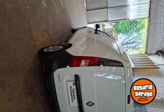 Utilitarios - Renault Kangoo confort sce 1.6 2020 Nafta 92000Km - En Venta