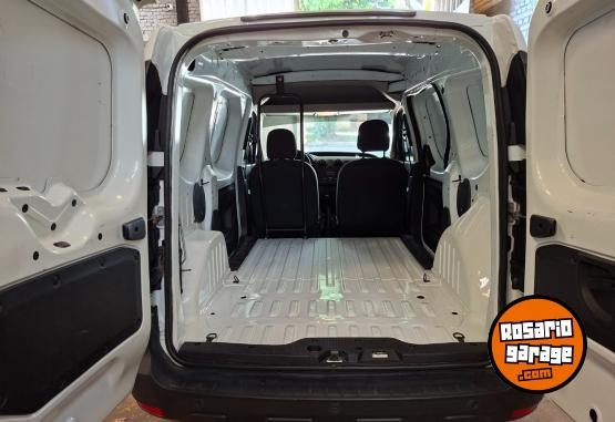 Utilitarios - Renault Kangoo confort sce 1.6 2020 Nafta 92000Km - En Venta