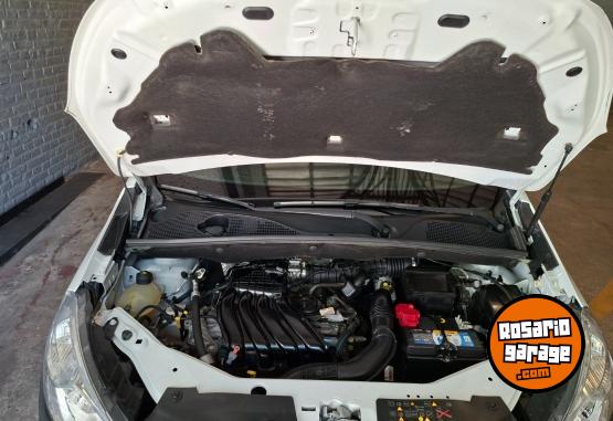 Utilitarios - Renault Kangoo confort sce 1.6 2020 Nafta 92000Km - En Venta