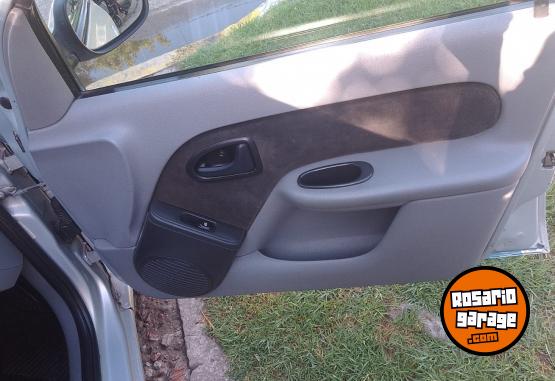 Utilitarios - Renault Clio 2 2006 Nafta 199000Km - En Venta