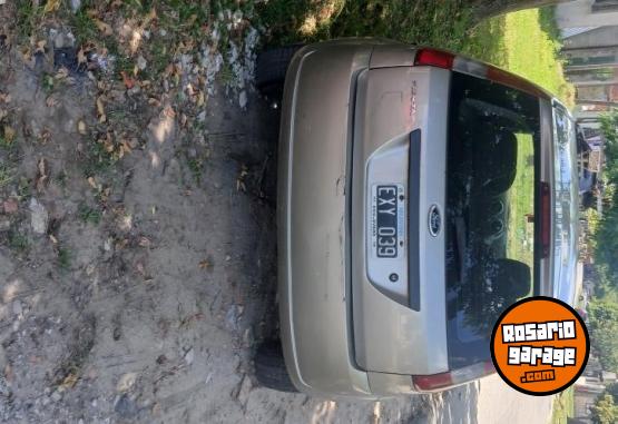 Autos - Ford Fiesta 2006 GNC 218000Km - En Venta