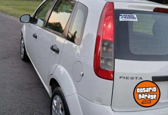 Autos - Ford Fiesta impecable gnc 2011 GNC 110000Km - En Venta