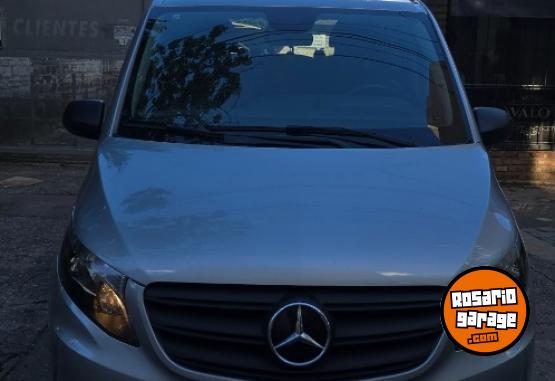 Utilitarios - Mercedes Benz vito mixta plus 2023 Diesel 27000Km - En Venta