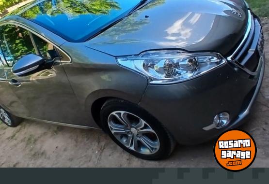 Autos - Peugeot 208 Feline 2014 Nafta 116000Km - En Venta