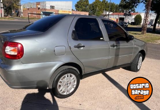 Autos - Fiat Siena 2010 GNC 180000Km - En Venta