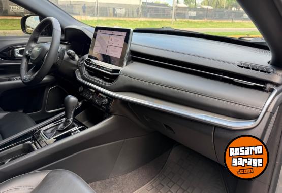 Camionetas - Jeep Comp�s 2025 Nafta 16000Km - En Venta