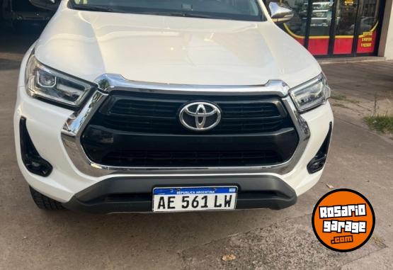 Camionetas - Toyota Hilux SRV 2021 Diesel 94000Km - En Venta