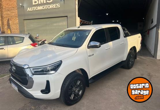Camionetas - Toyota Hilux SRV 2021 Diesel 94000Km - En Venta