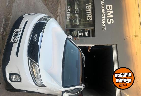 Camionetas - Kia Sorento 2013 Nafta 150000Km - En Venta