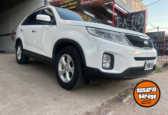 Camionetas - Kia Sorento 2013 Nafta 150000Km - En Venta