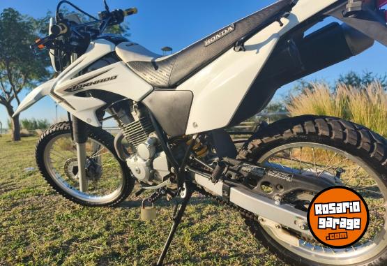 Motos - Honda Xr 2017 Nafta 11000Km - En Venta