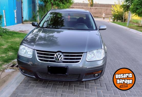 Autos - Volkswagen BORA 2.0 2010 Nafta 90000Km - En Venta