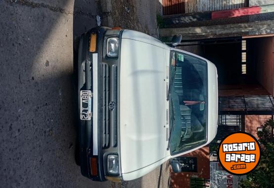 Camionetas - Toyota Hilux 2.8 2001 Diesel 354000Km - En Venta