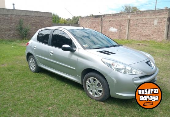 Autos - Peugeot 207 2014 Nafta 49000Km - En Venta