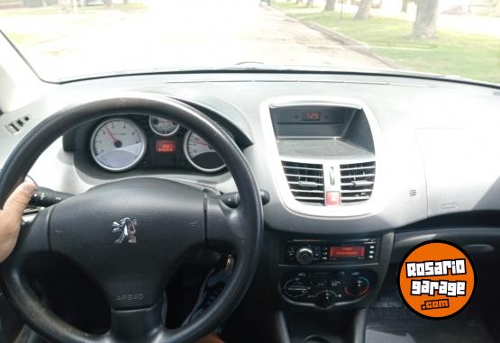 Autos - Peugeot 207 2014 Nafta 49000Km - En Venta