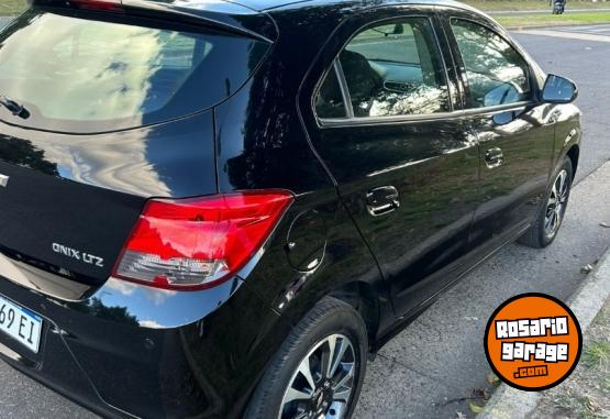 Autos - Chevrolet Onix 2016 Nafta 70000Km - En Venta
