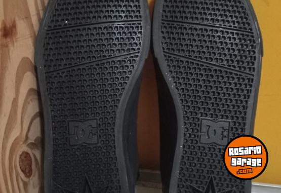 Indumentaria - LIQUIDO ZAPAT DC NUEVAS Y VARIOS - En Venta