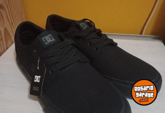 Indumentaria - LIQUIDO ZAPAT DC NUEVAS Y VARIOS - En Venta