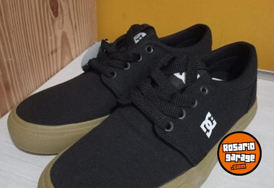 Indumentaria - ZAPATILLAS DC 38/39 NUEVAS UNISEX - En Venta