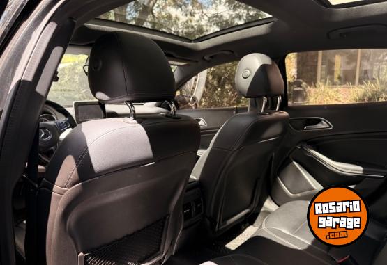 Autos - Mercedes Benz GLA 200 2017 Nafta 136000Km - En Venta