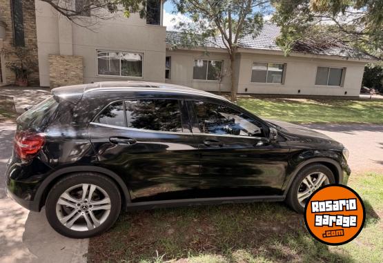 Autos - Mercedes Benz GLA 200 2017 Nafta 136000Km - En Venta