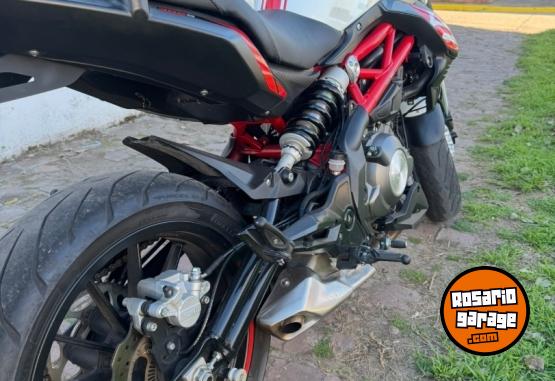 Motos - Benelli TNT 302 2021 Nafta 14000Km - En Venta