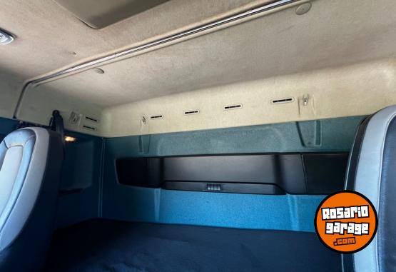 Camiones y Grúas - VOLVO FM 11-370 R 4X2 - En Venta