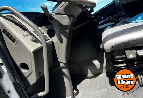 Camiones y Grúas - VOLVO FM 11-370 R 4X2 - En Venta