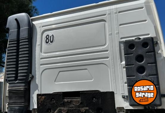 Camiones y Grúas - VOLVO FM 11-370 R 4X2 - En Venta