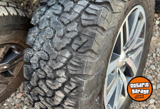 Accesorios para Autos - Ruedas armadas Toyota R18 - En Venta