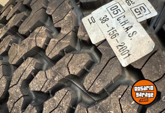 Accesorios para Autos - Ruedas armadas Toyota R18 - En Venta