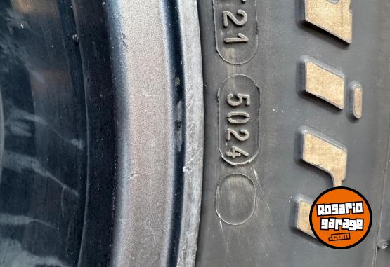 Accesorios para Autos - Ruedas armadas Toyota R18 - En Venta