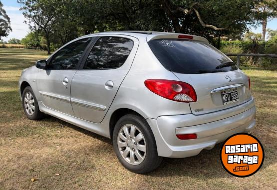 Autos - Peugeot 207 2013 Nafta 125000Km - En Venta