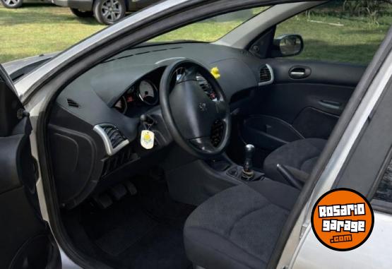 Autos - Peugeot 207 2013 Nafta 125000Km - En Venta