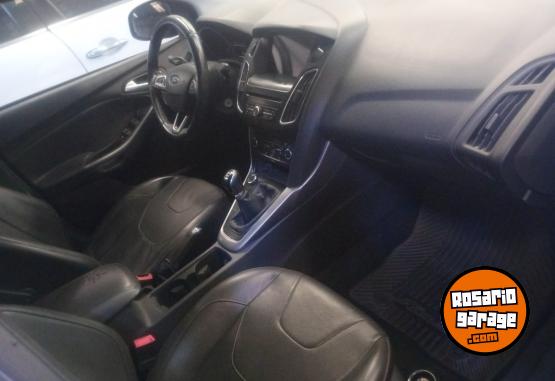 Autos - Ford Focus 2016 Nafta 121000Km - En Venta