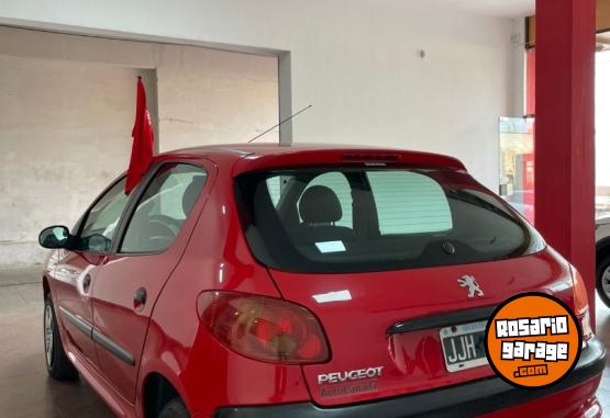 Autos - Peugeot 206 2010 Nafta 125000Km - En Venta