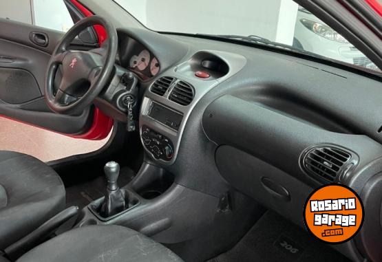 Autos - Peugeot 206 2010 Nafta 125000Km - En Venta