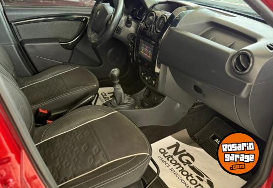 Camionetas - Renault Duster Oroch Outsider 1.6 2017 Nafta 140000Km - En Venta