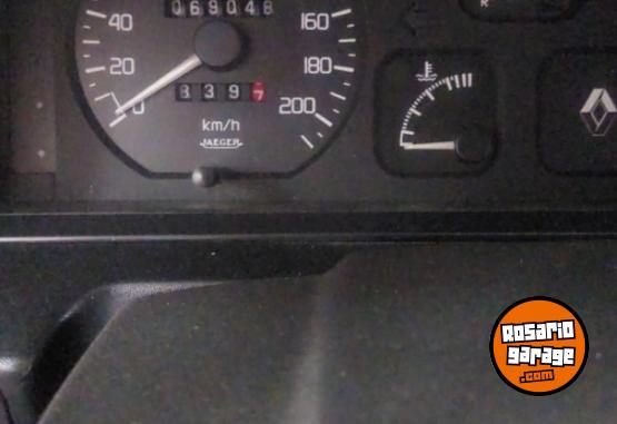 Autos - Renault R19 RN 1996 Nafta 69000Km - En Venta