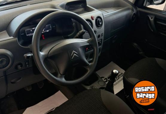 Utilitarios - Citroen Berlingo 2023 Nafta 24000Km - En Venta