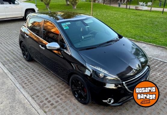 Autos - Peugeot 208 Feline 2013 Nafta 130000Km - En Venta